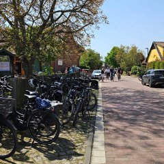 Raderlebnistag Winzlar Fahrradfahrende sind überall im Ort anzutreffen.